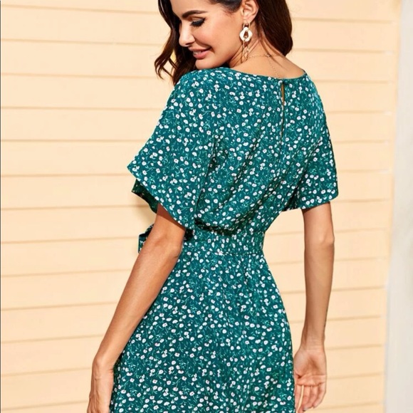 Floral Romper - Picture 4 of 7